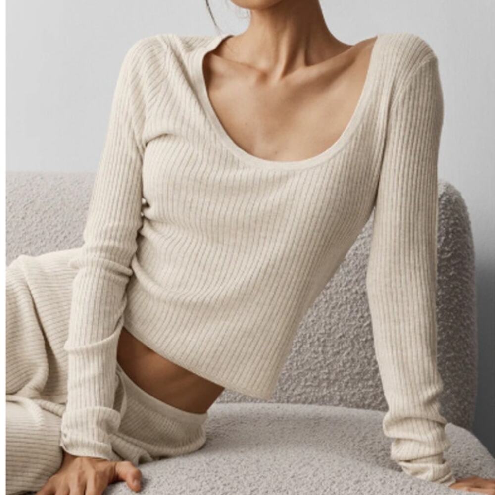 Alo Yoga Women's Oatmeal Heather Sweater Knit Unwind Long Sleeve Top Size M